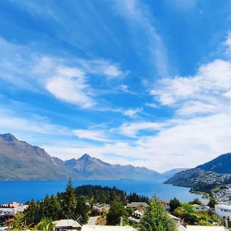 Spacious Home With Awesome Lake Views Queenstown Buitenkant foto