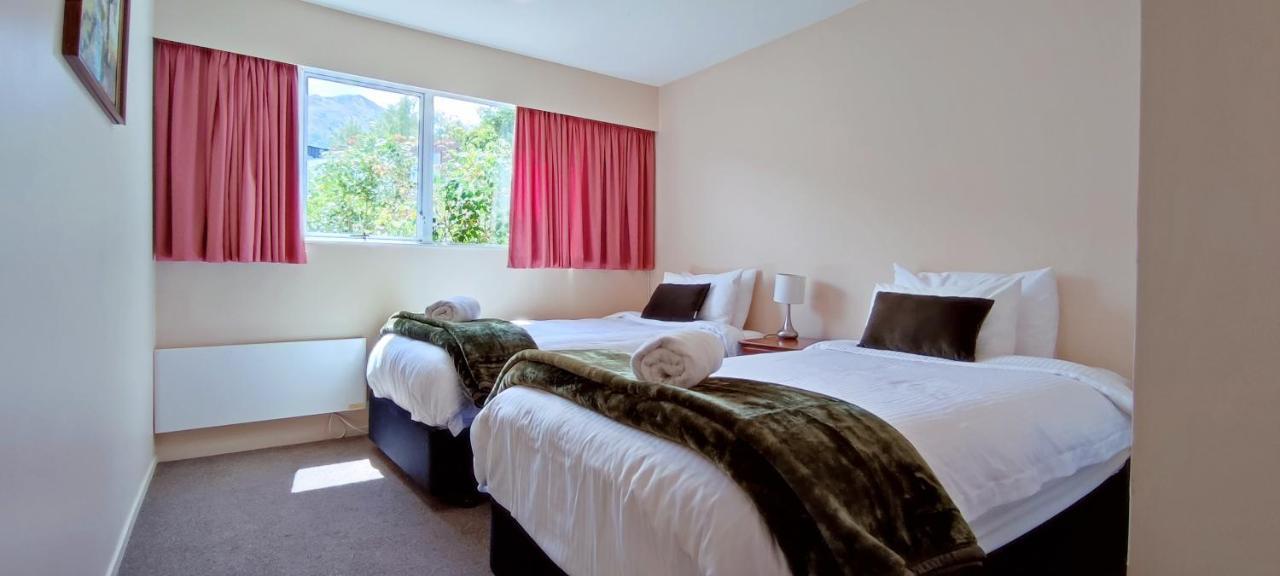 Spacious Home With Awesome Lake Views Queenstown Buitenkant foto