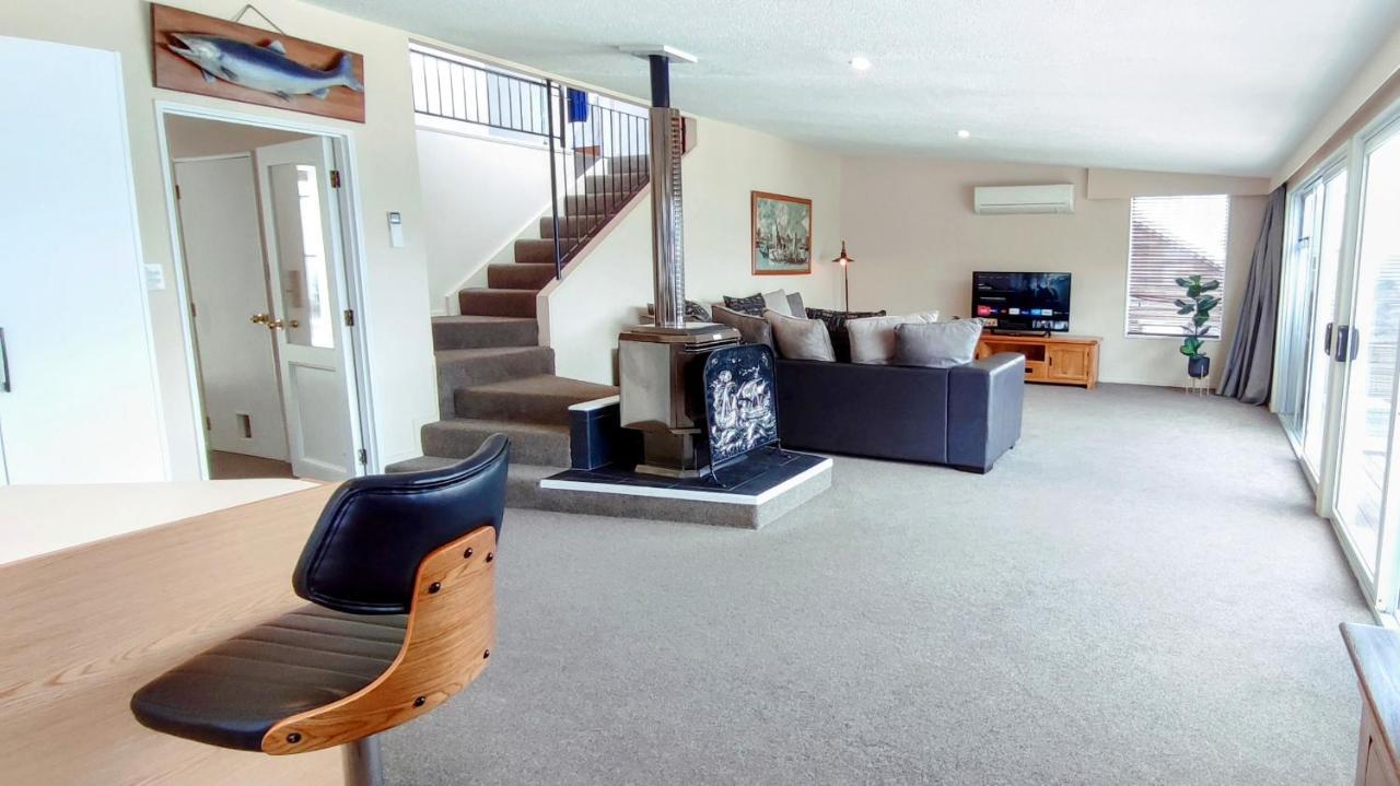 Spacious Home With Awesome Lake Views Queenstown Buitenkant foto