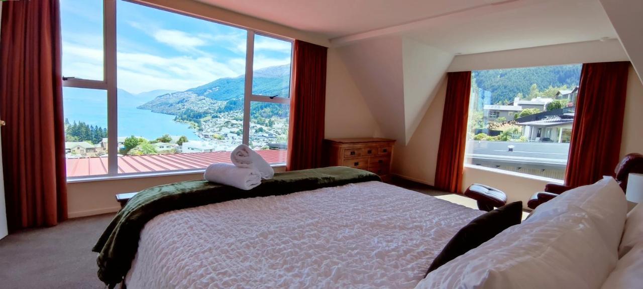 Spacious Home With Awesome Lake Views Queenstown Buitenkant foto