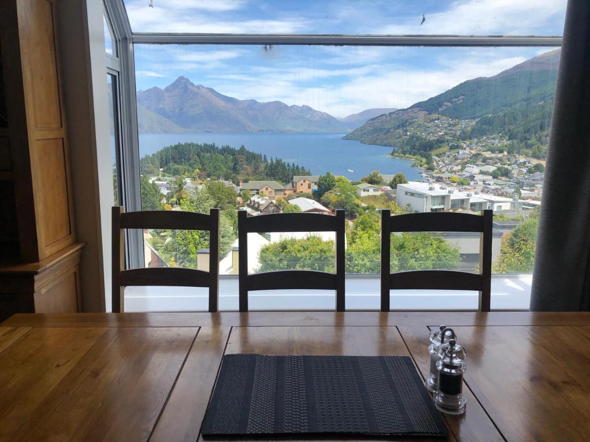 Spacious Home With Awesome Lake Views Queenstown Buitenkant foto